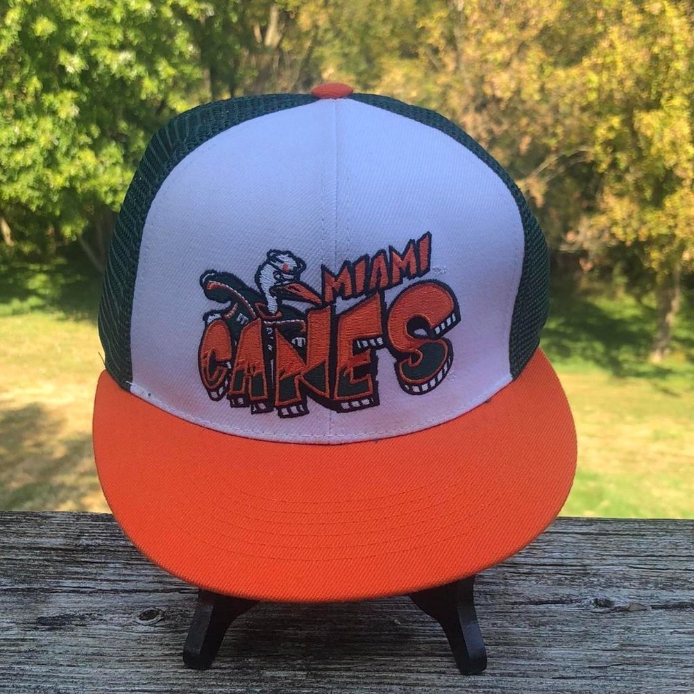 Vintage 90’s Miami Hurricanes Trucker Snap Back Hat nwot